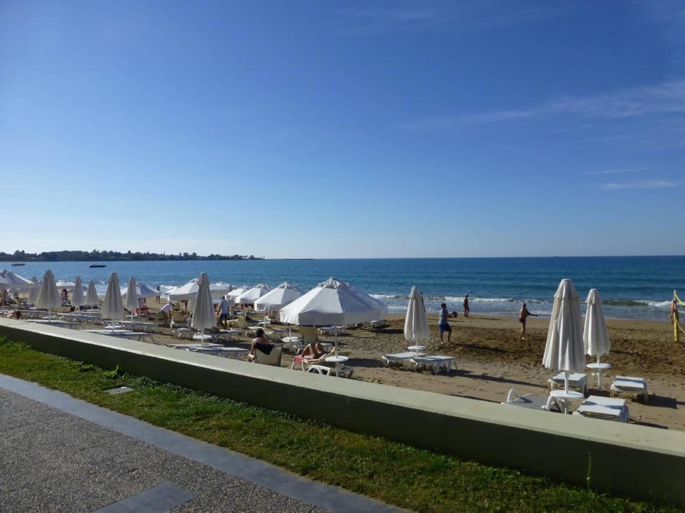Hotel Strand Acanthus Cennet Barut Collection