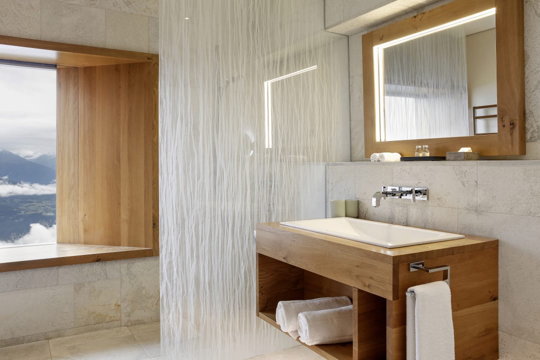 Zimmer Chetzeron Hotel & Restaurant