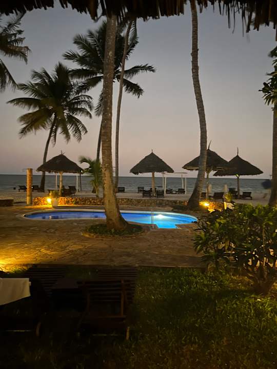 Pool Sultan Sands Island Resort & Spa