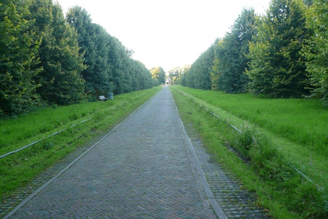 Der weite weg zum Abendessen im Schloss Hotel Marquette