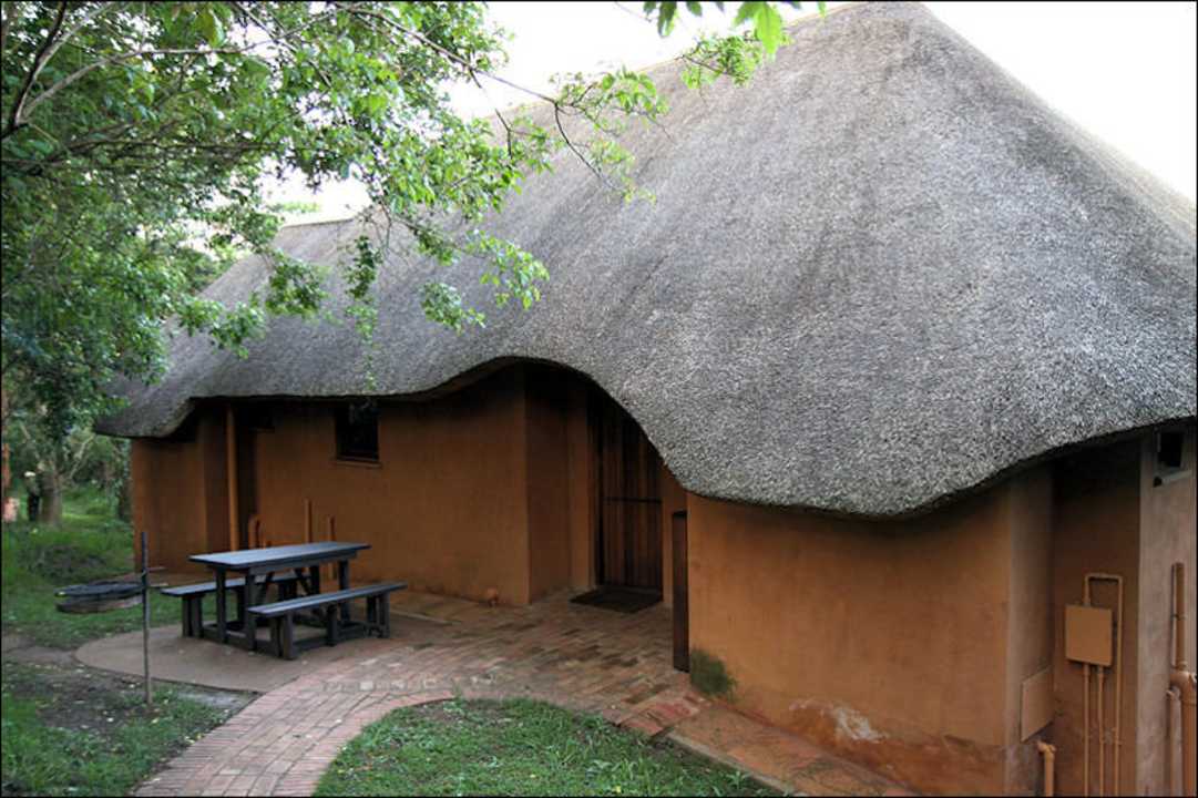 Außenansicht vom Bungalow Hotel Hluhluwe Umfolozi Hilltop Camp