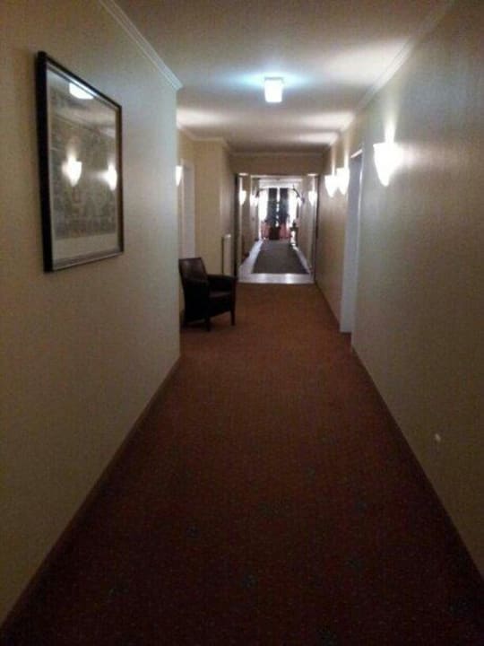 Flur Hotel Ampervilla