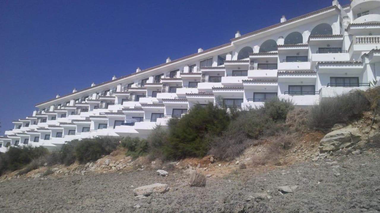 Blick von der Küste zum Hotel Sentido Fido Punta del Mar – Adults only