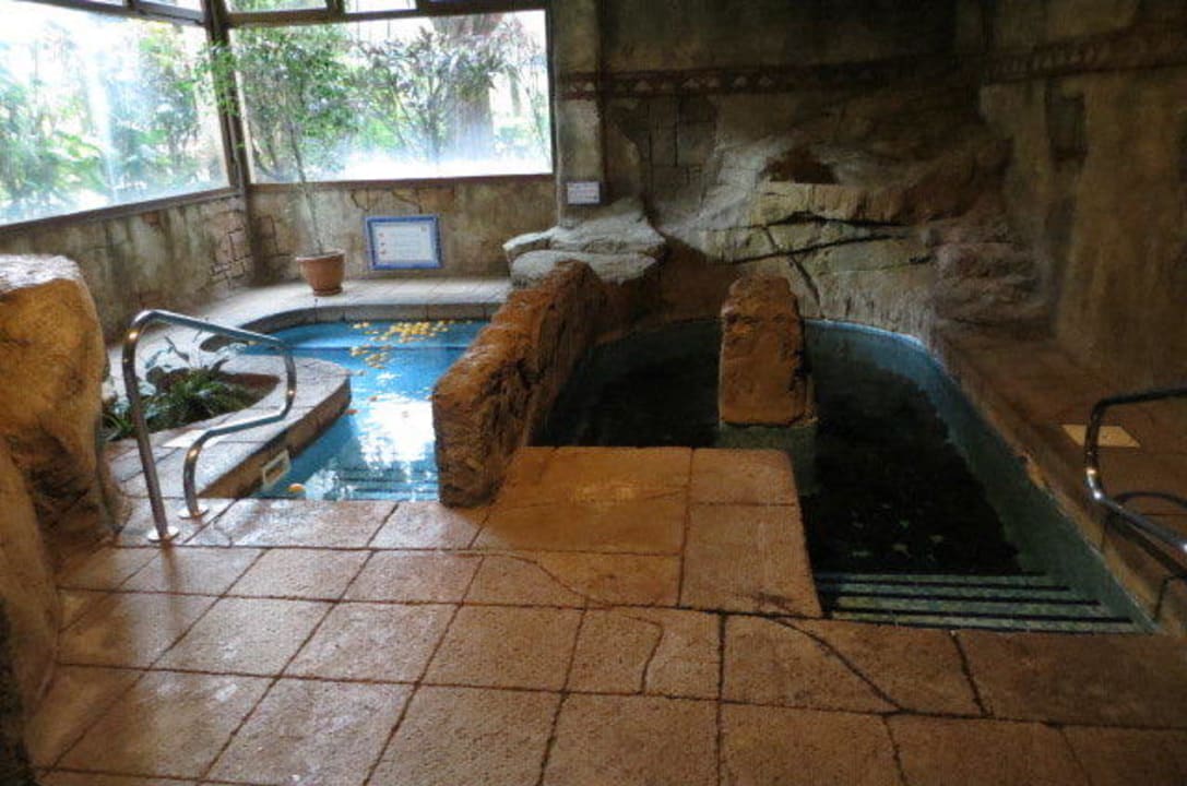 2 Warmwasserbecken BLUESEA Costa Jardin Spa