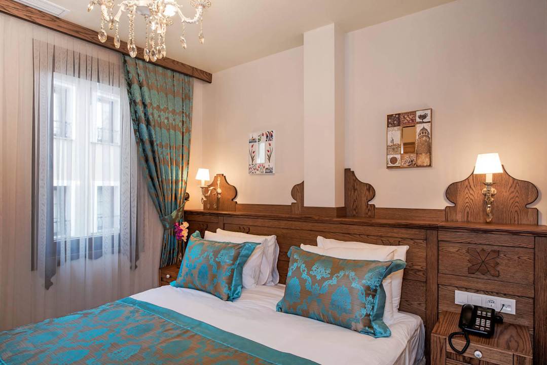 Double Room... Perapolis Hotel