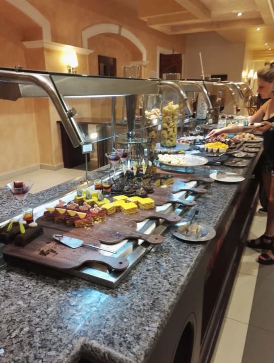 Gastro Premier Le Reve Hotel & Spa