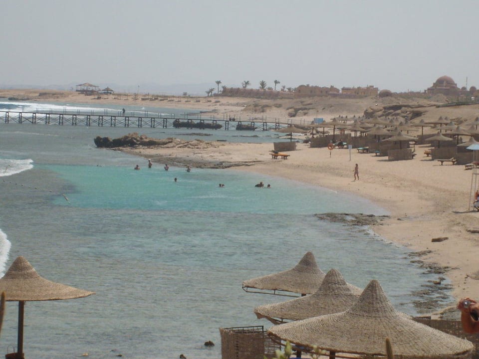 Strand mit Riff Akassia Swiss Resort