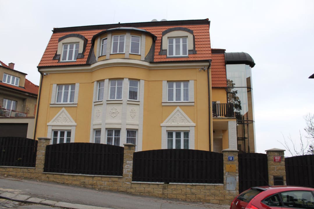 Pohled z ulice Hotel Garni Rambousek