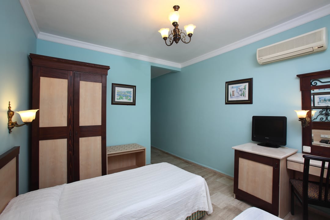 Zimmer Comca Manzara