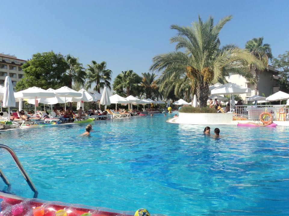 Unterer Pool  Seaden Corolla Hotel
