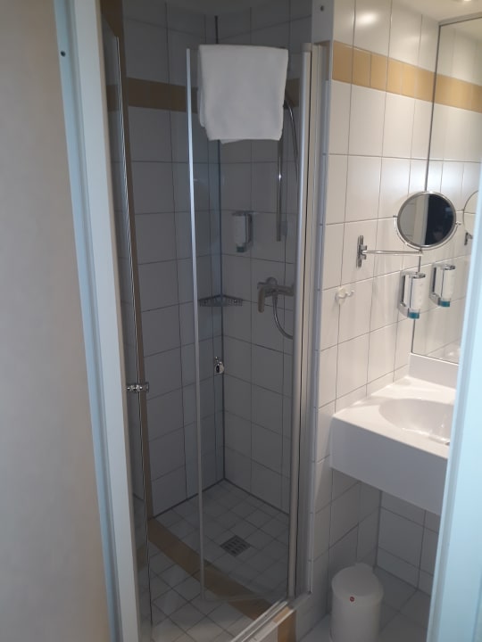 Zimmer Essential by Dorint Hotel Köln-Junkersdorf