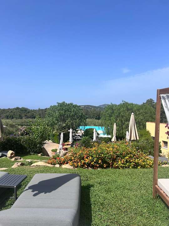 Gartenanlage Chia Laguna - Hotel Village, Sardinia