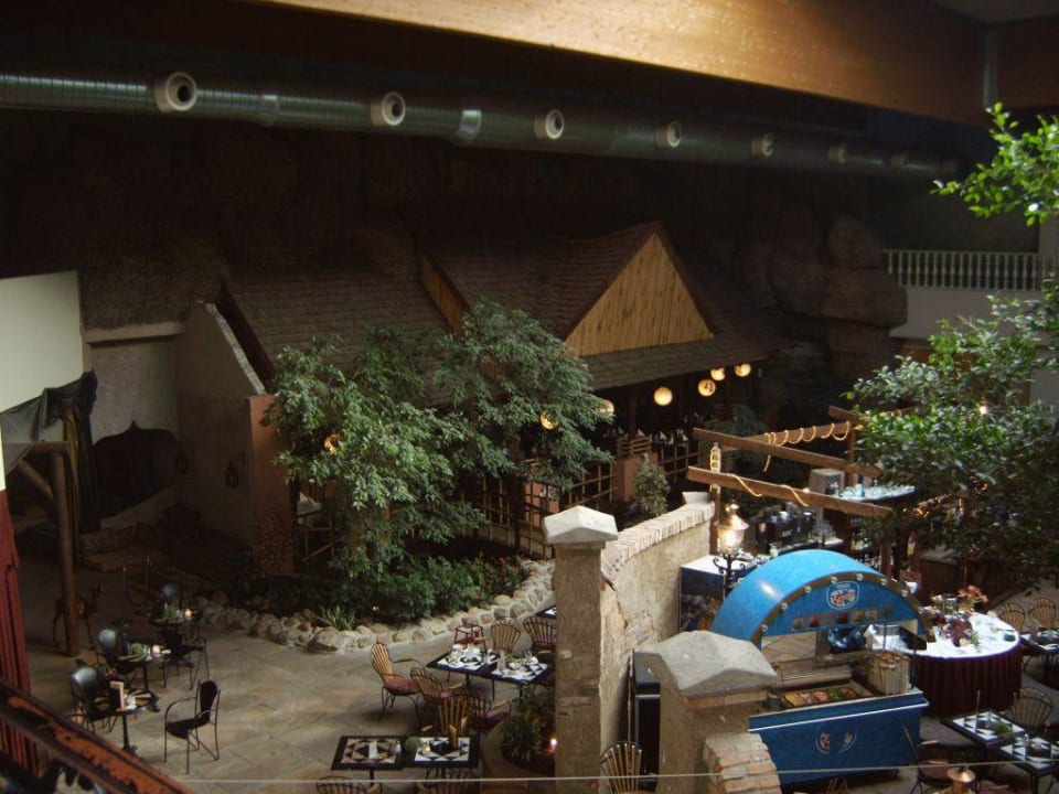 Großer Essensaal (Abendbrot) Van der Valk Resort Linstow