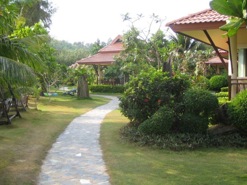 Spaziergang durch die Anlage Koh Chang Paradise Resort & Spa