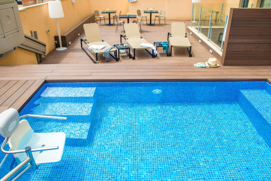 Pool Ona Hotels Arya