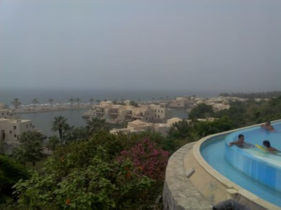 Pool The Cove Rotana Resort