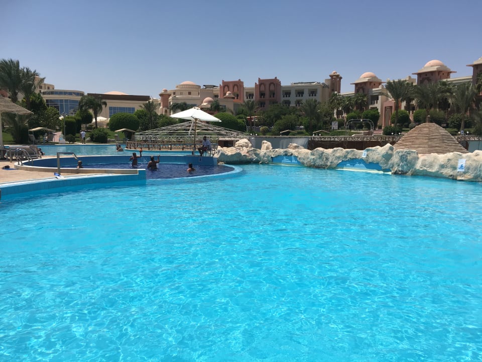 Pool Serenity Alpha Beach