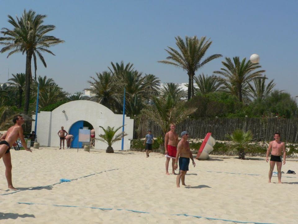 Strandeingang Hotel Coralia Jawhara Palm Beach