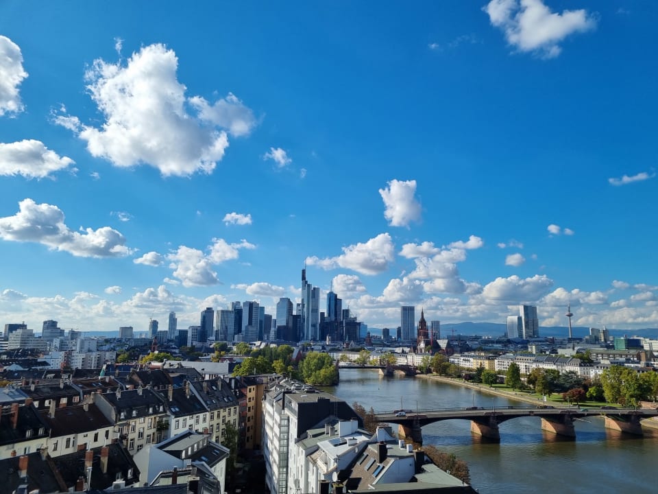 Ausblick Lindner Hotel Frankfurt Main Plaza, part of JdV by Hyatt