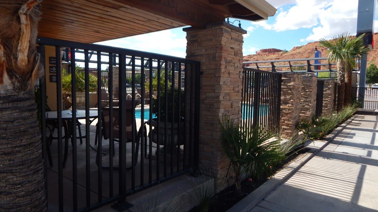 Pool Aiden by Best Western @ St. George