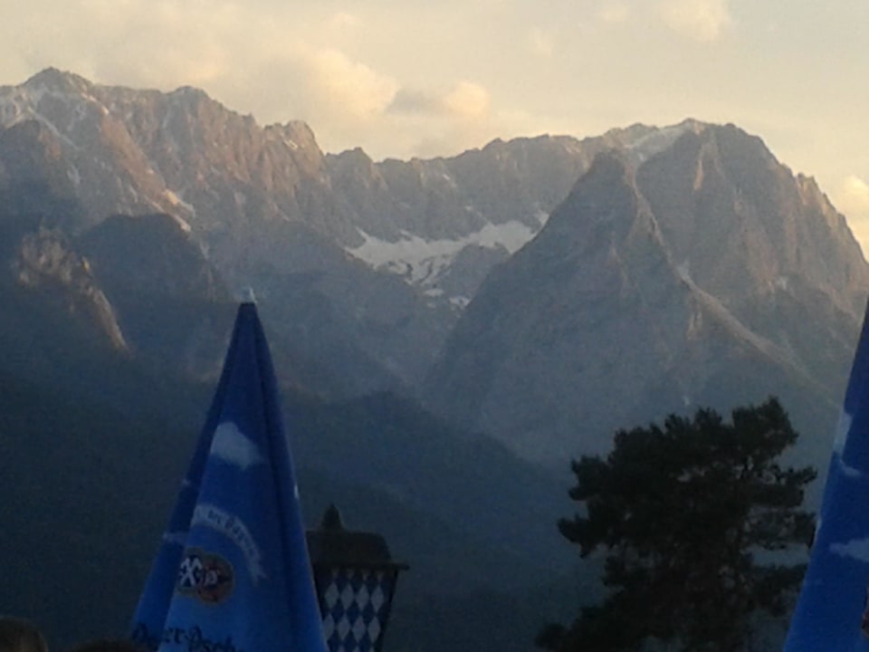 Zugspitze Landhotel & Berggasthof Panorama