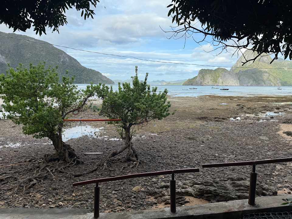 Strand Lihim Resorts