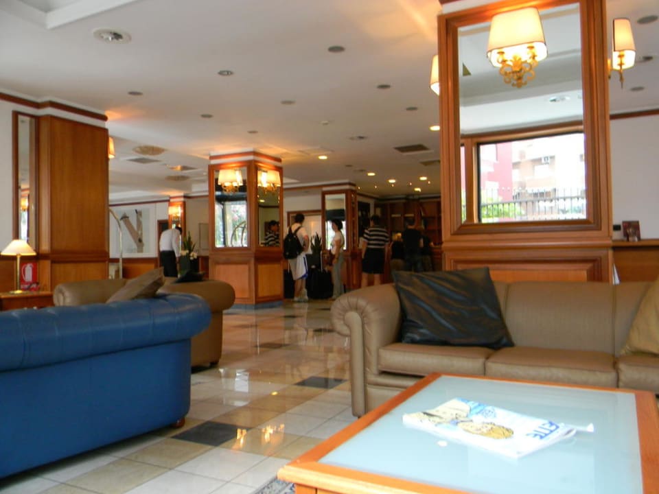 Lobby Grand Hotel Tiberio