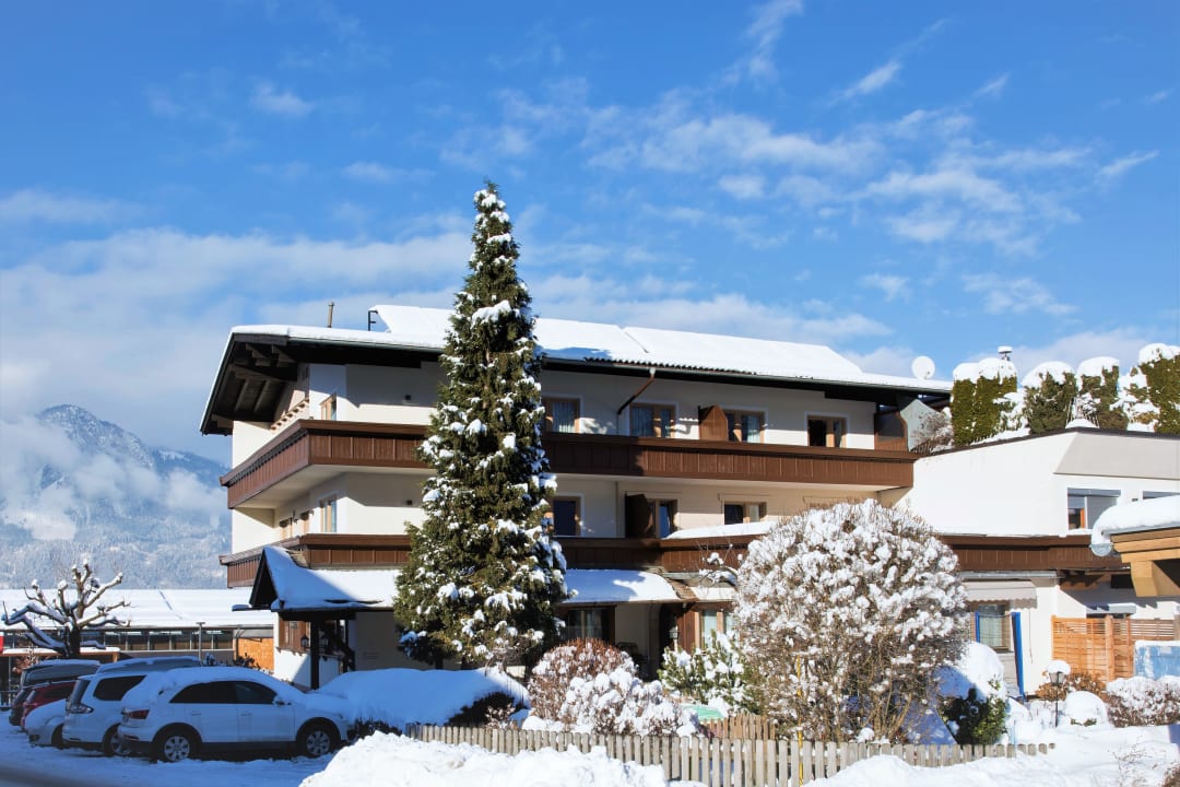 Außenansicht Angerer Alpine Suiten und Familienappartements Tirol