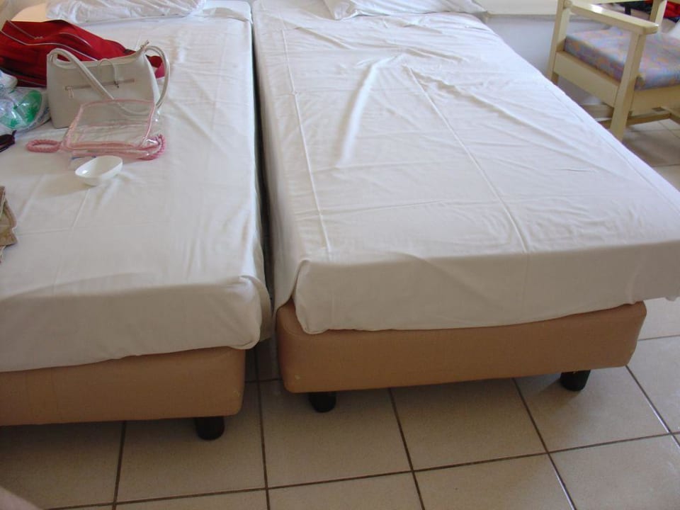 Bett eine Zumutung Lagas Aegean Village