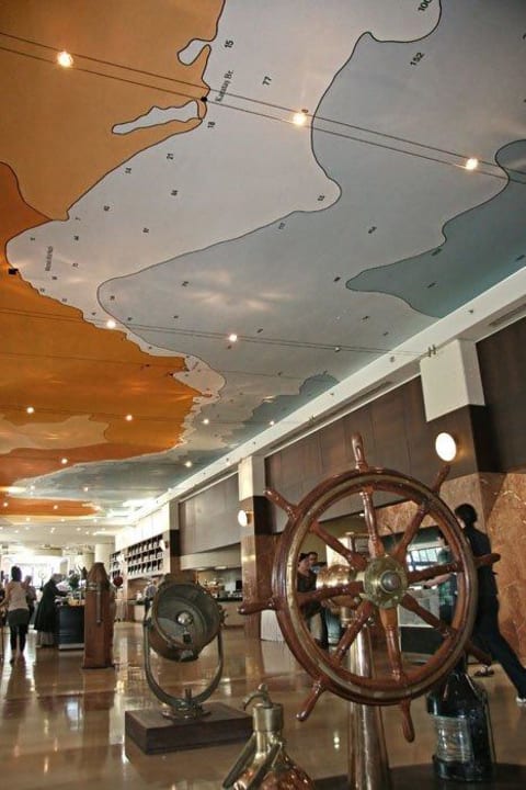 Maritime Details Titanic Deluxe Lara