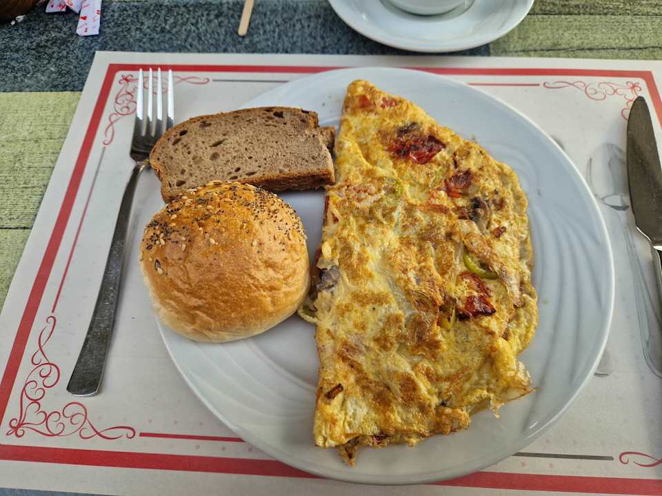 Gastro Saturn Palace Resort Hotel