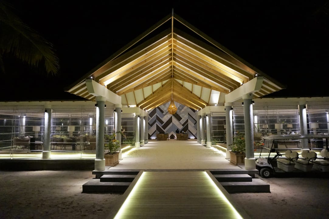 Lobby NH Collection Maldives Havodda Resort