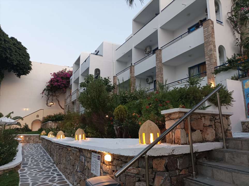 Außenansicht Ekaterini Hotel