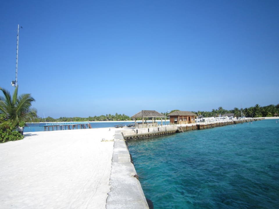 Blick vom Jetty Kuredu Island Resort & Spa