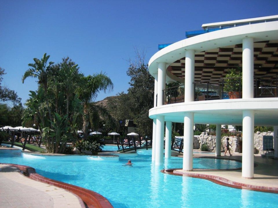 Poolanlage & Außenterrasse der Snackbar Hotel Calypso Beach