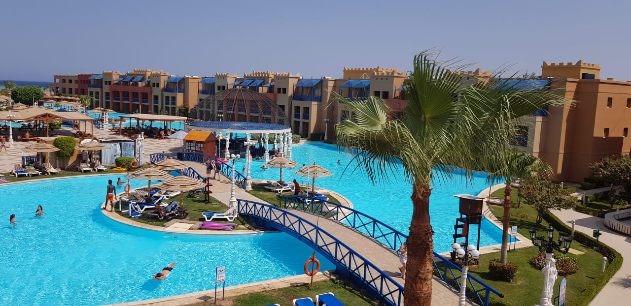 Pool Hotel Titanic Palace
