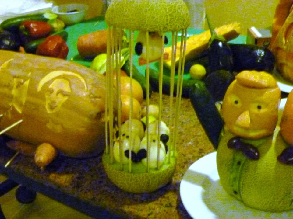 Deko aus Obst usw. Beach Albatros Resort