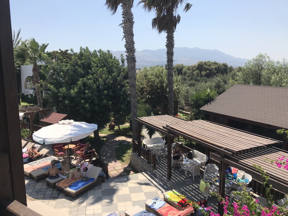 Pool Gaia Garden Hotel