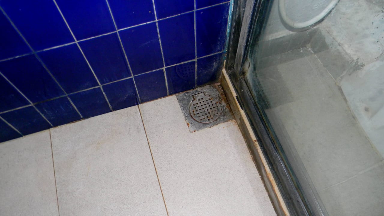 Dusche Earl’s Reef Beruwala