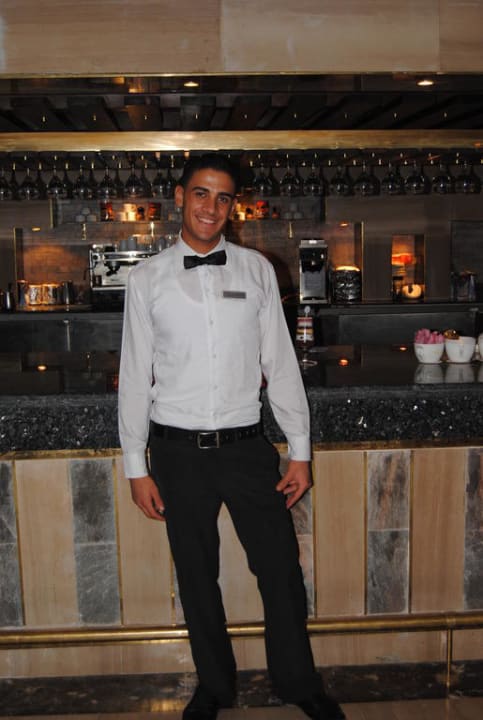 Barkeeper von der Kaffeebar Pickalbatros Alf Leila Wa Leila Resort - Neverland Hurghada
