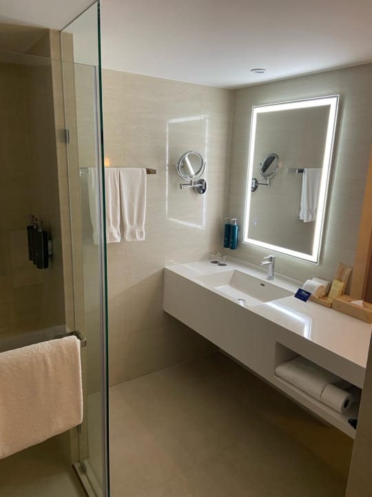 Zimmer DoubleTree by Hilton Phuket Banthai Resort