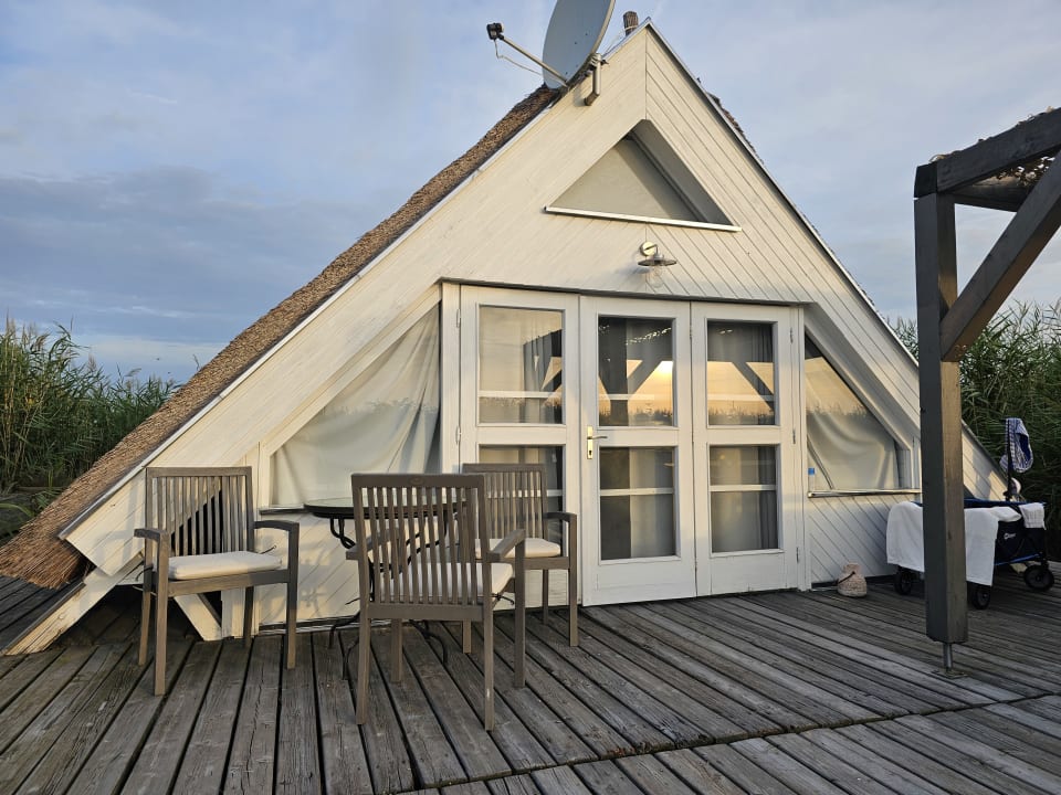 Außenansicht Seehütte Neusiedlersee - Urlaub am Wasser - Seehütte Sonnendeck