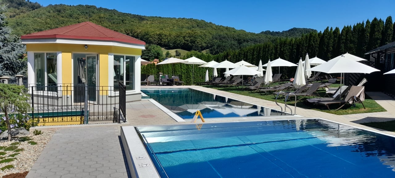 Pool Schlössl Hotel Kindl