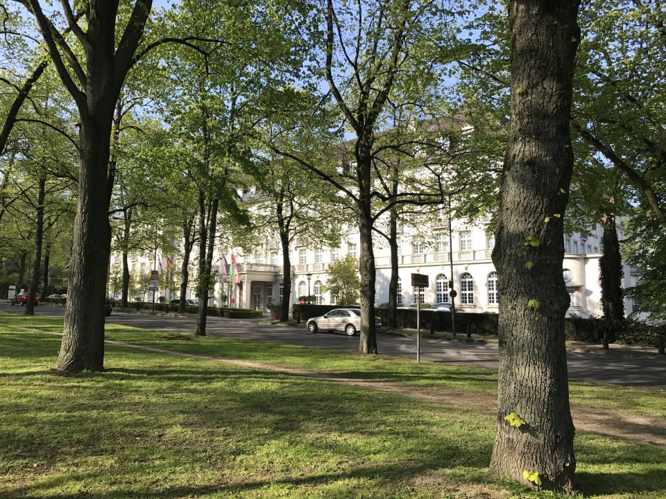 Außenansicht Parkhotel Quellenhof Aachen