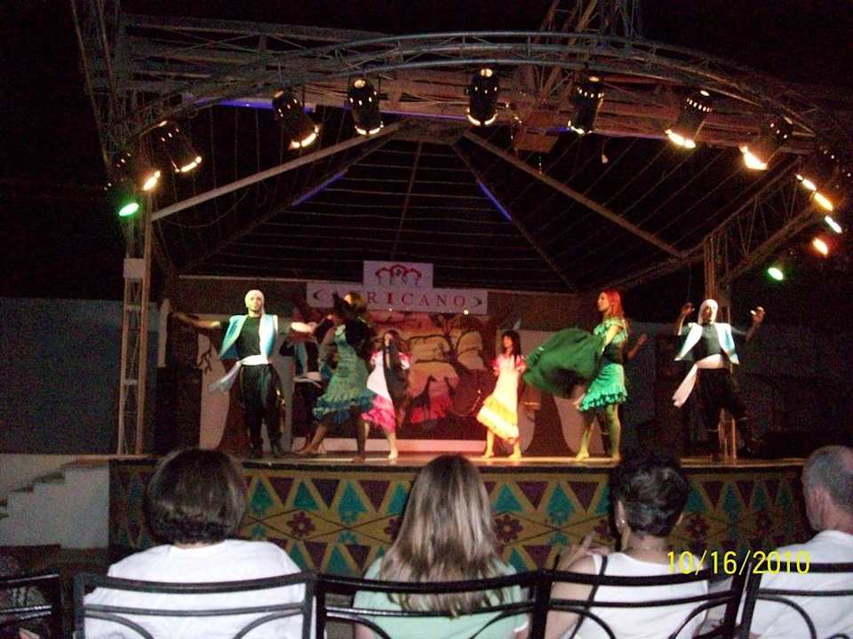 Show nach der Lichterschau des Hotels Pickalbatros Alf Leila Wa Leila Resort - Neverland Hurghada