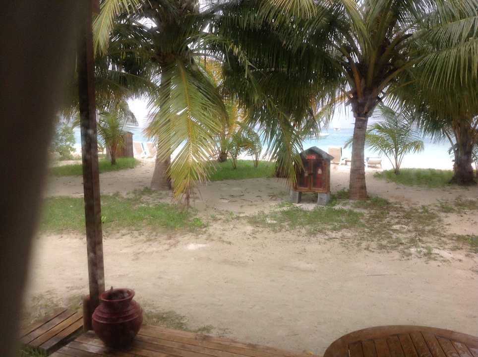 Vor der Villa Meeru Maldives Resort Island