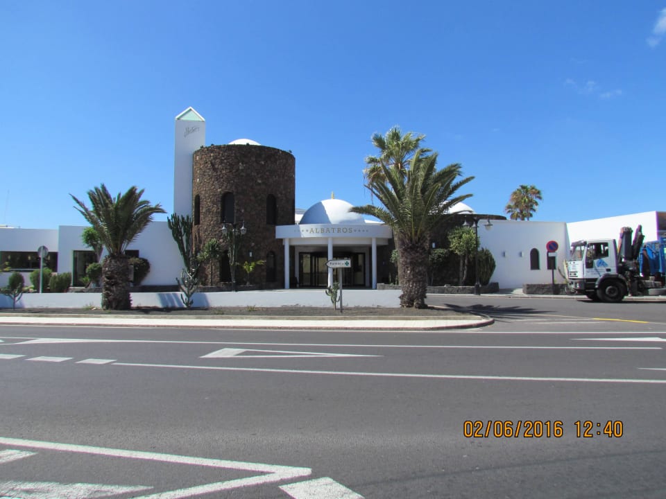 Eingang zum Hotel allsun App.-Hotel Albatros