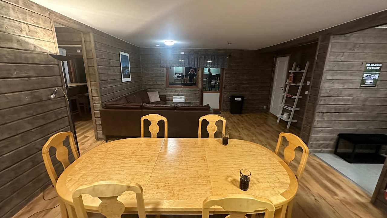 Gastro Aurora River Camp Glass igloos & cabins