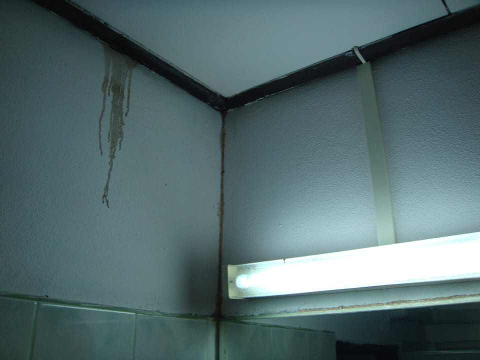 Über dem Waschbecken Hotel Baan Karon Hill Phuket Resort