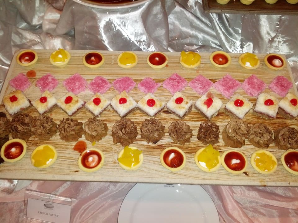 Kuchenstücke Mermaid Hotel & Club